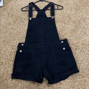 BRAND NEW!! Hollister black denim overall shorts